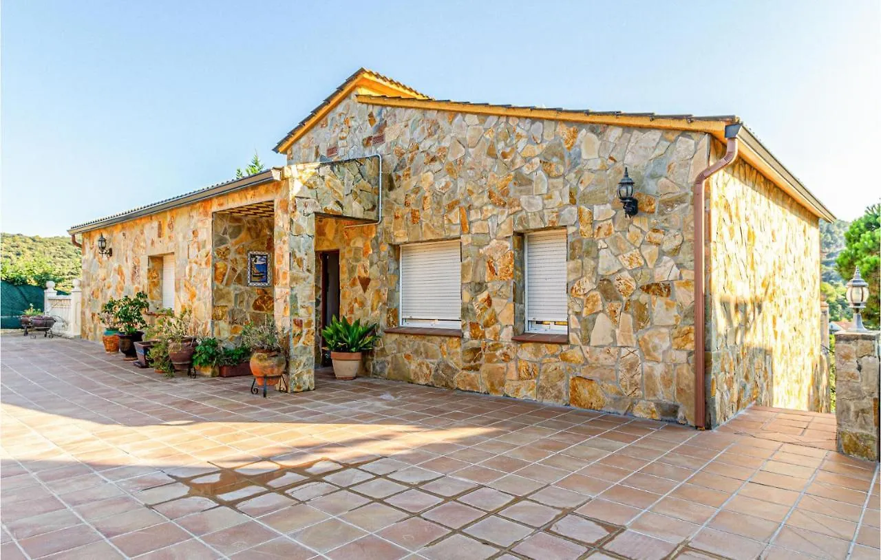 Stunning Home In Palafolls 0*,